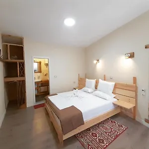  Affittacamere At Pikotiko's - For Rent